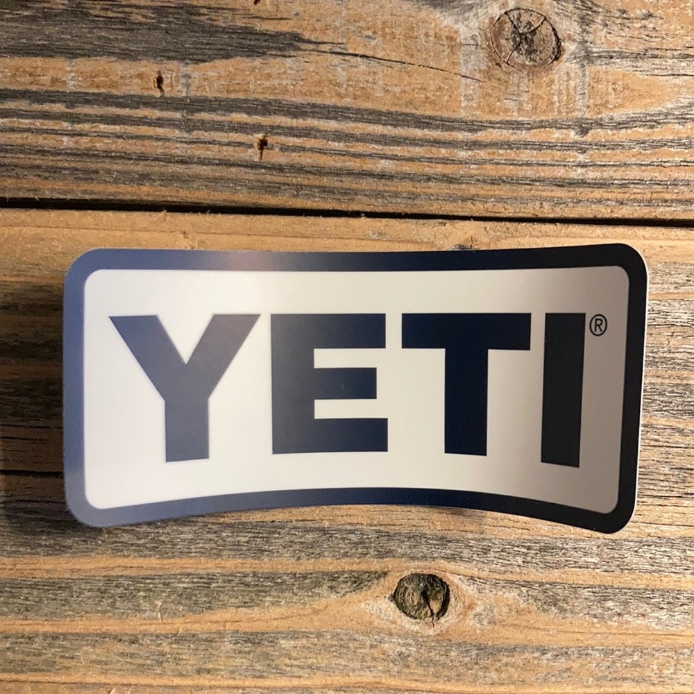 Yeti Logo Sticker White/Navy